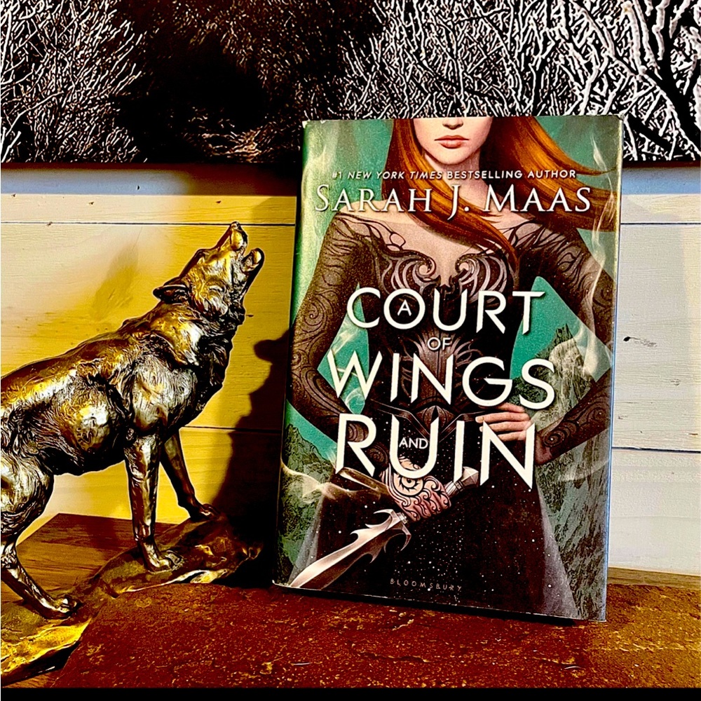 RARE Early A Court of Wings and Ruin Sarah J Maas
